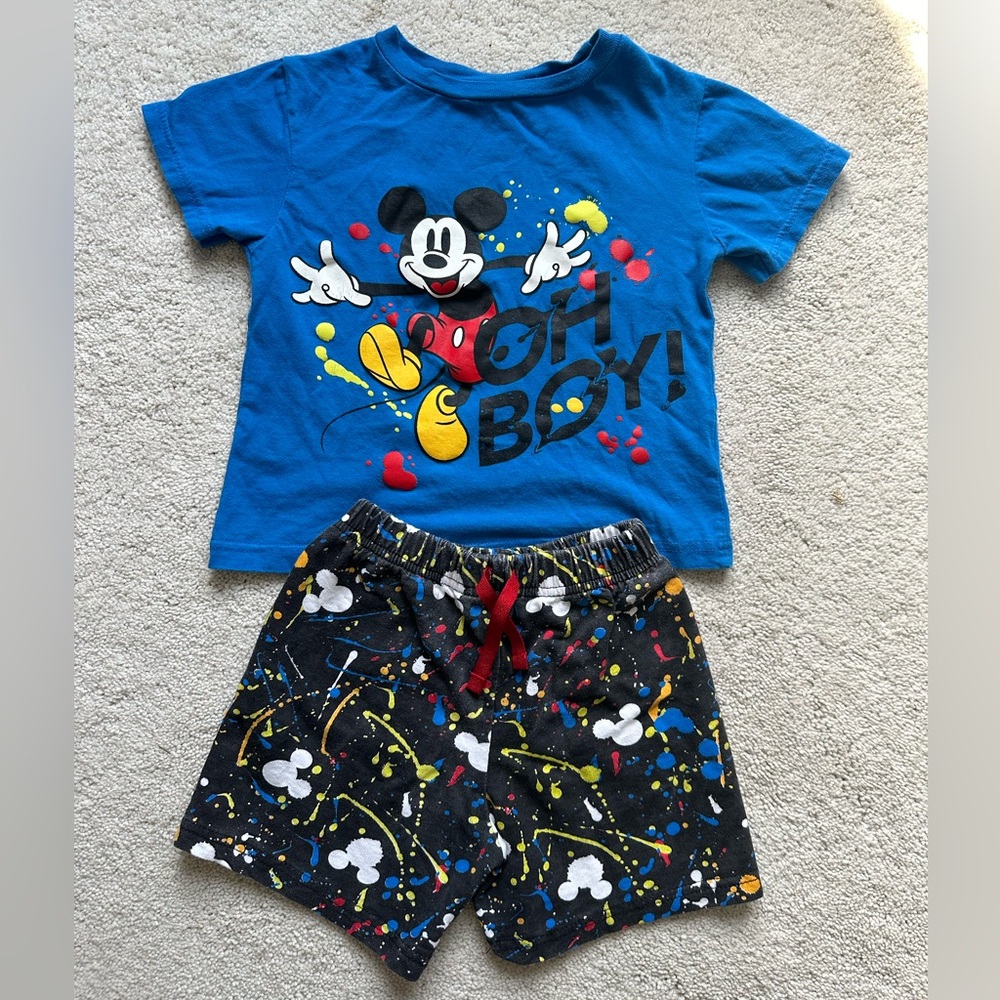 Disney Mickey Mouse T-shirt and shorts set
